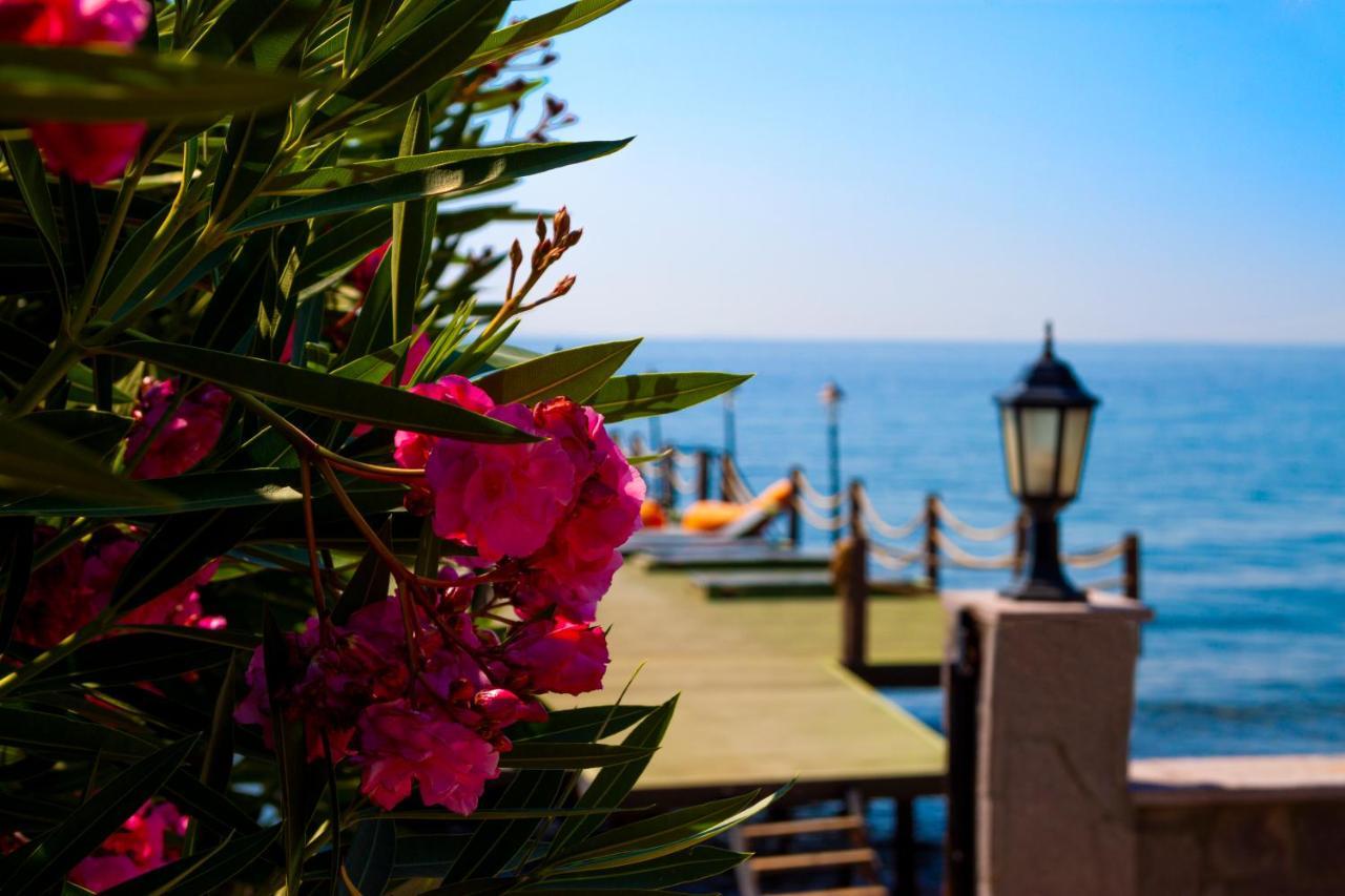 Kayalar Blue Beach Hotel Sazli Екстер'єр фото